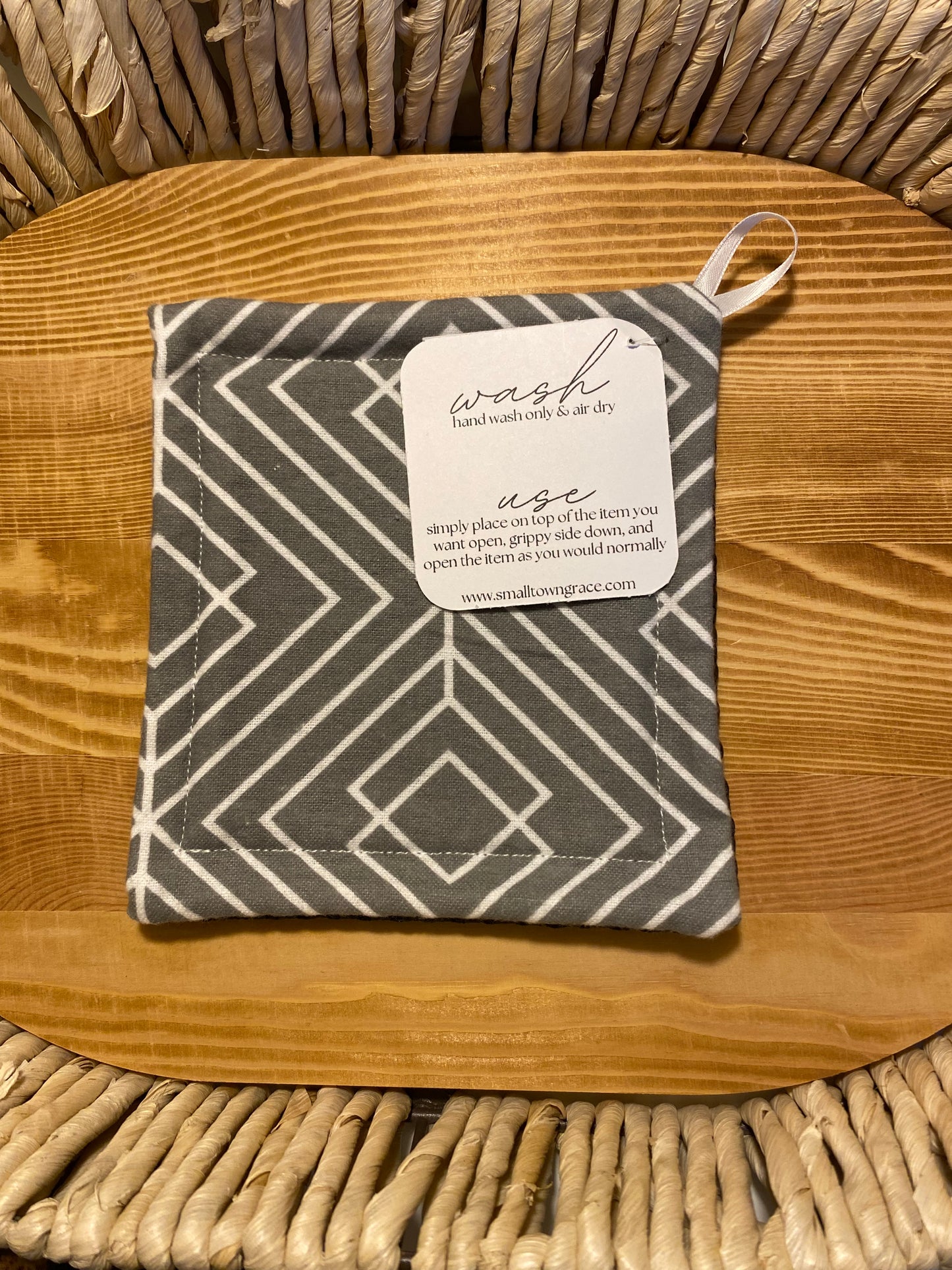 Gray Geo Jar Gripper