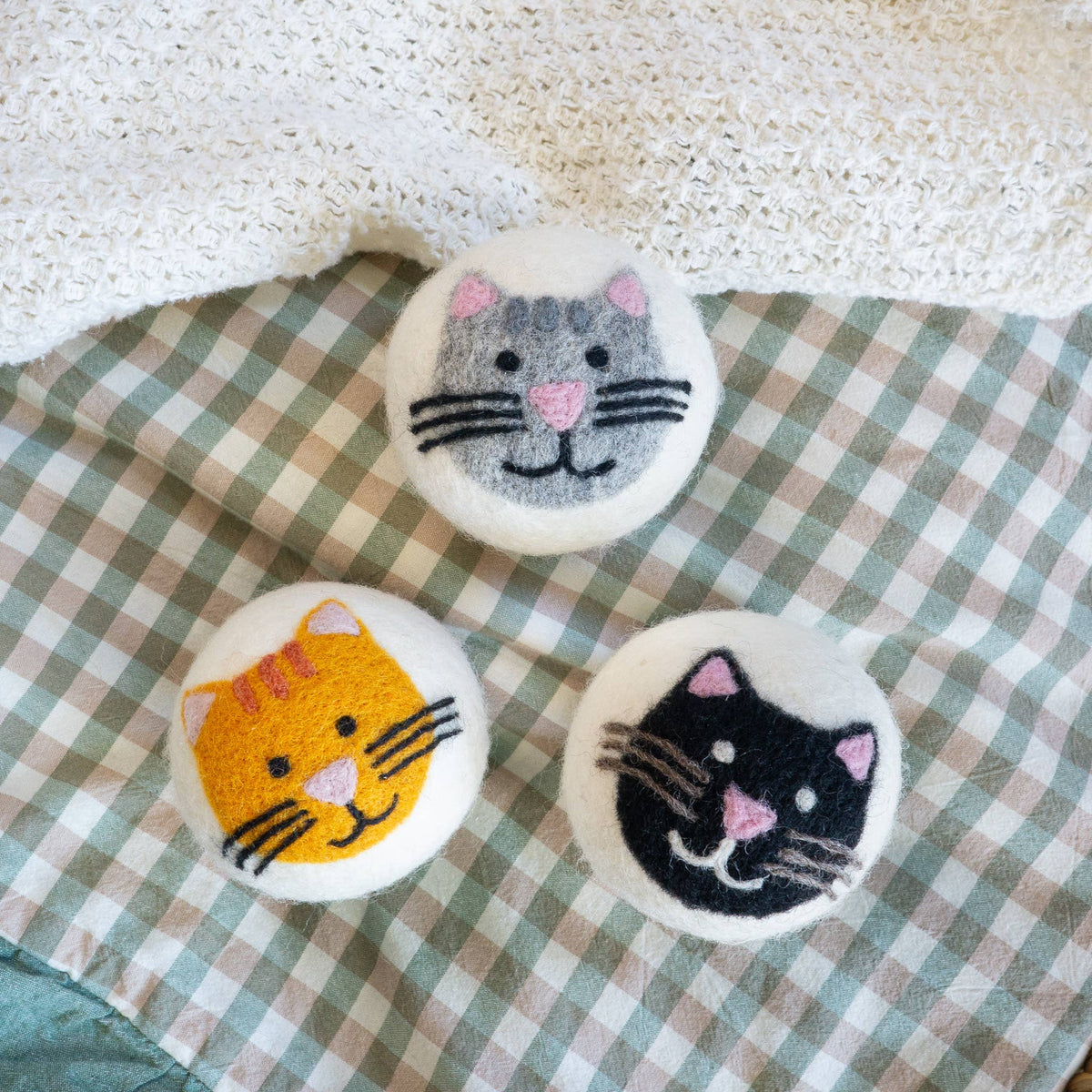 Wool Dryer Ball Cat Mix (Orange, Grey, Black) - House Cats: PACKAGE FREE (no bag)
