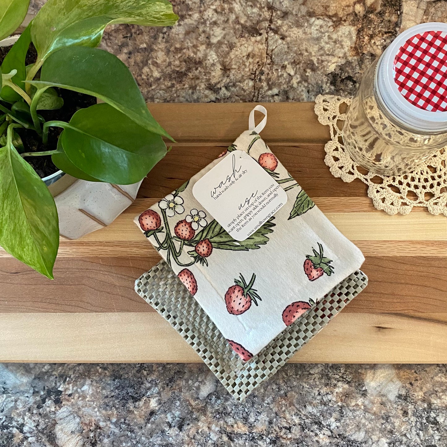 Antique Strawberries Jar Grippers