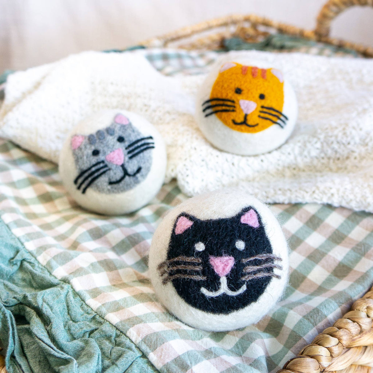 Wool Dryer Ball Cat Mix (Orange, Grey, Black) - House Cats: PACKAGE FREE (no bag)