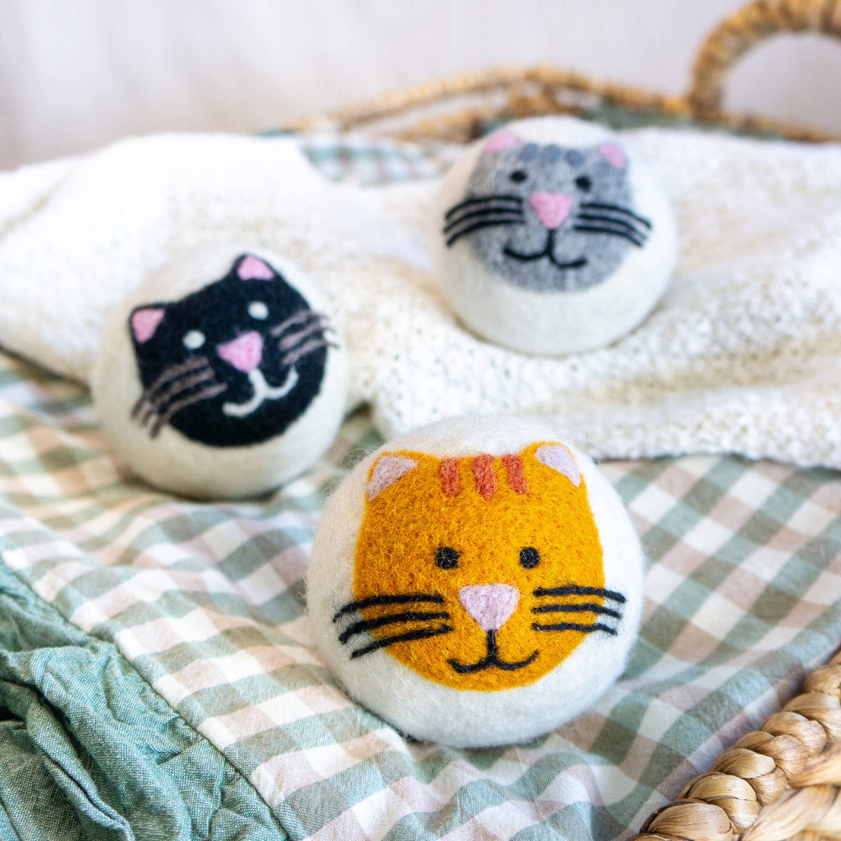 Wool Dryer Ball Cat Mix (Orange, Grey, Black) - House Cats: PACKAGE FREE (no bag)