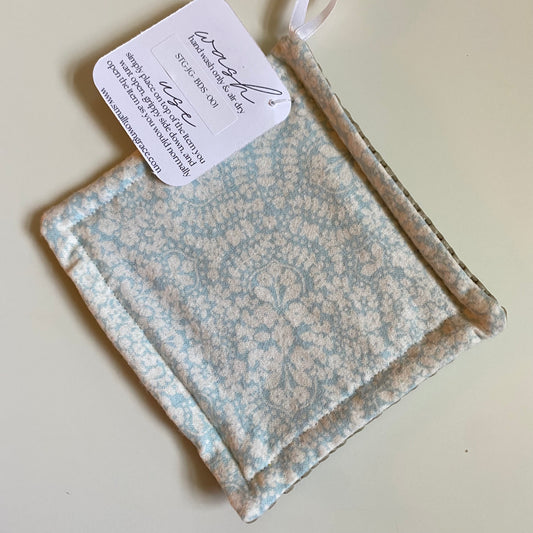 Blue Damask Swirl Jar Gripper