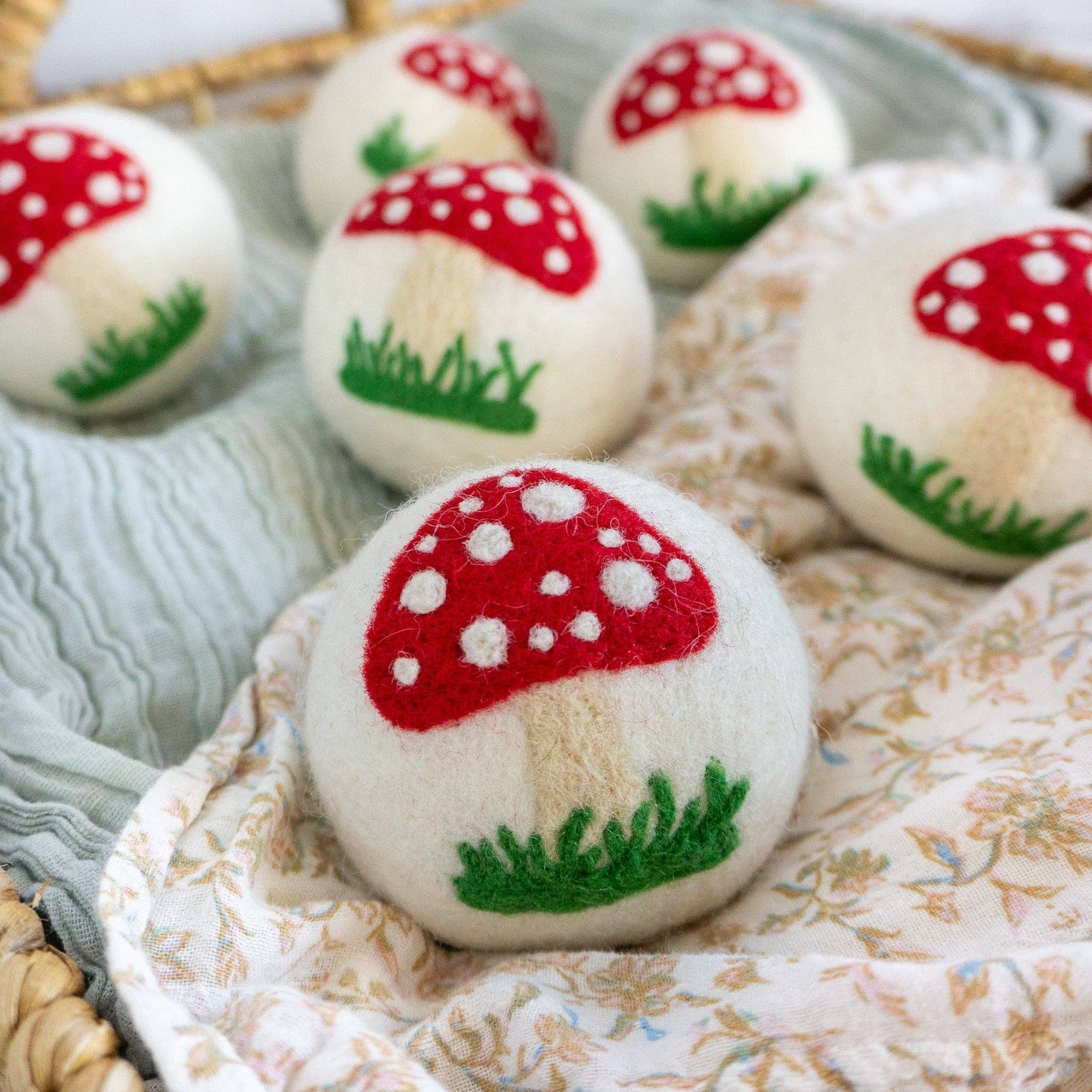 White Mushroom Dryer Balls