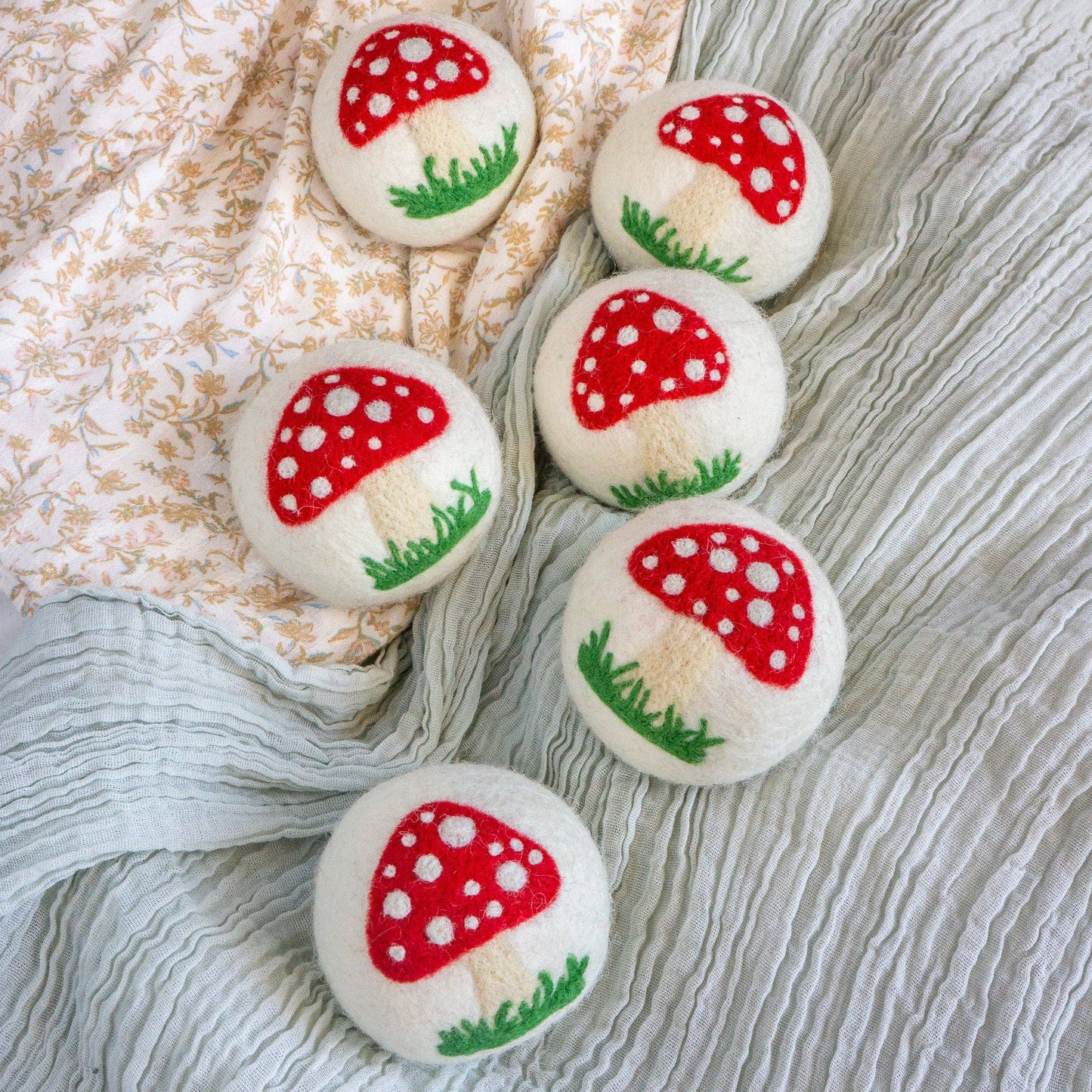 White Mushroom Dryer Balls